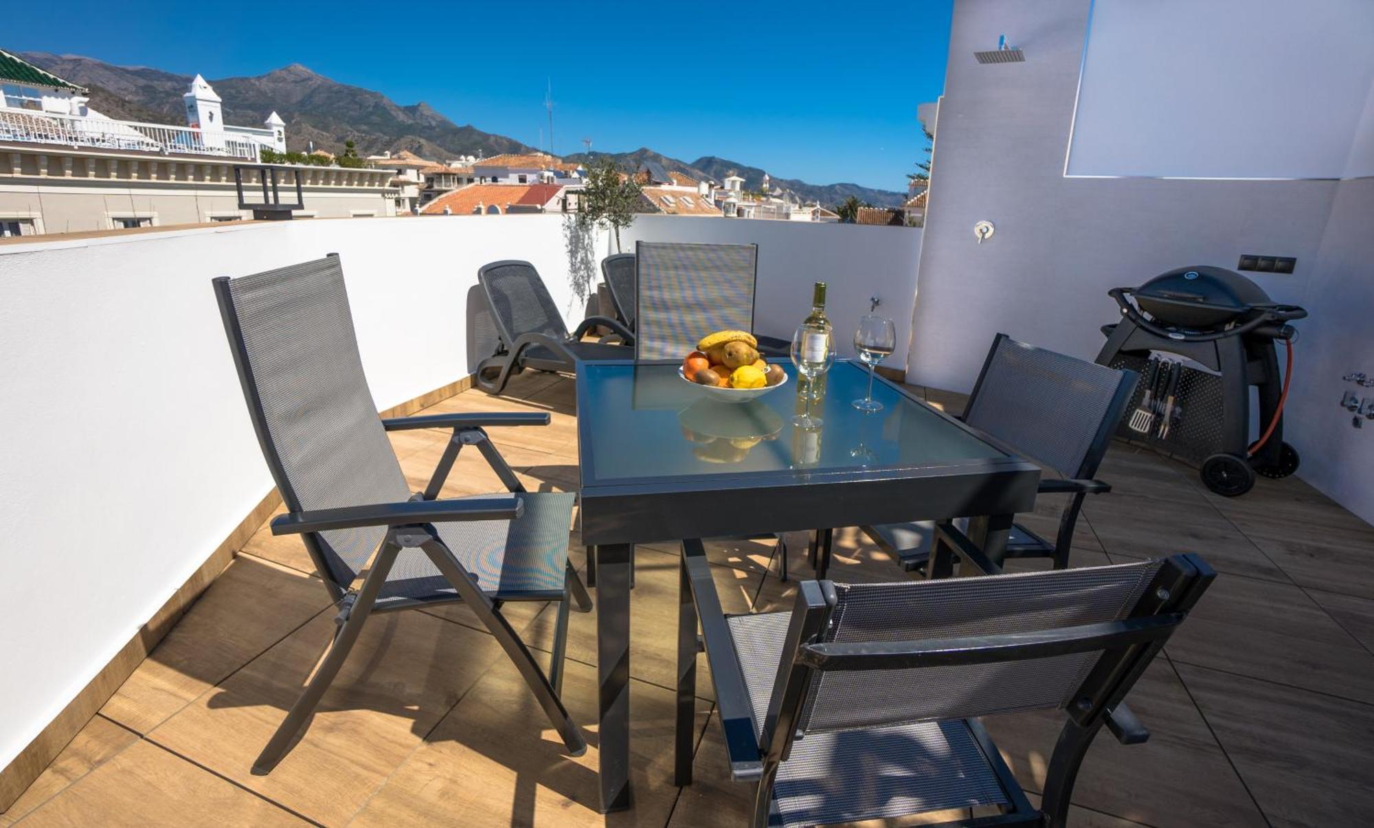 Apartamentos Kronox Nerja Exteriér fotografie